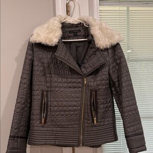 Via Spiga Quilted Gray Puffer Jacket with Cream Faux Fur Collar